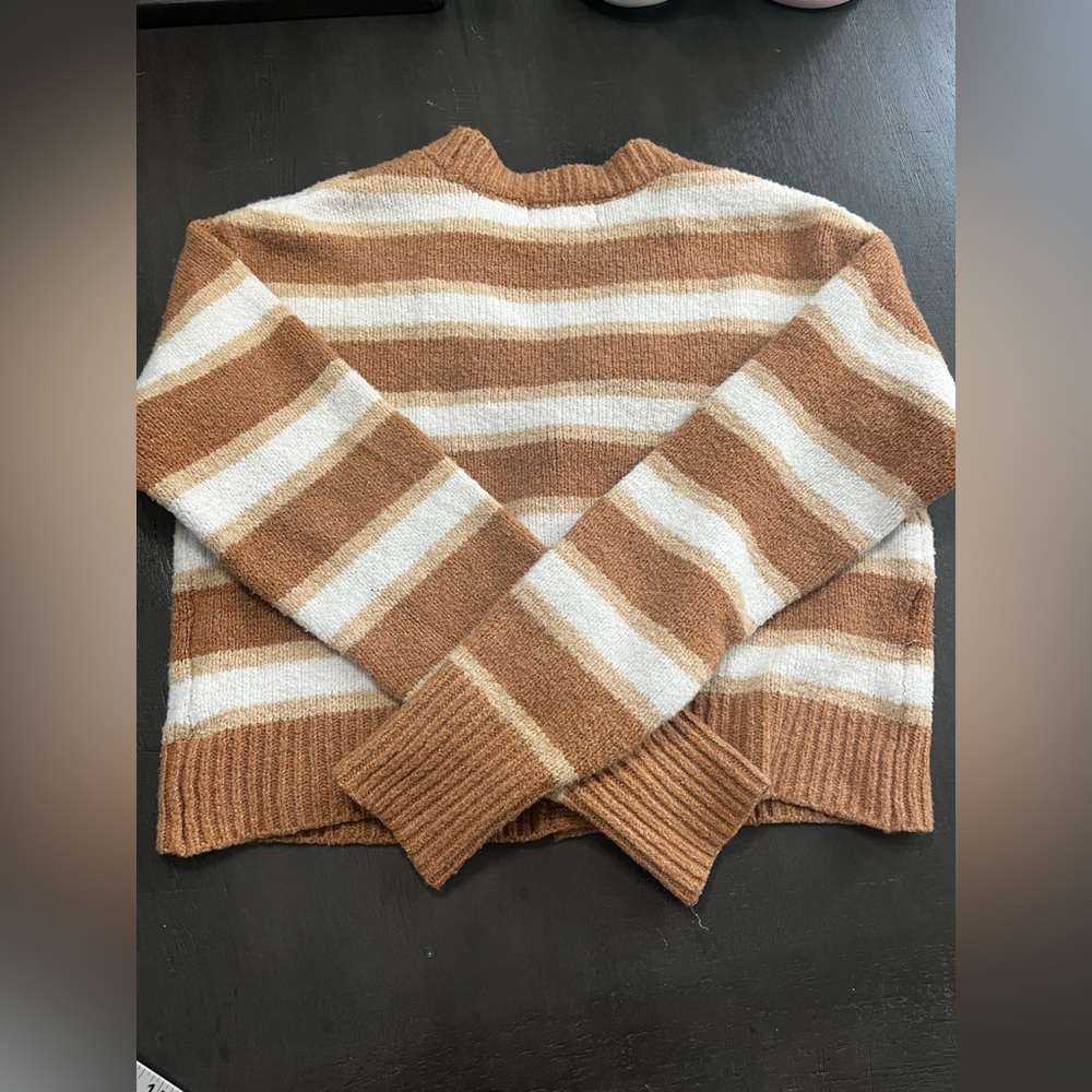 Heart Shape Cardigan Button Sweater Women's Size S Brown White Cropped Wild Skye - Picture 6 of 6